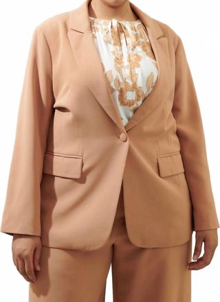 Sugarlips Chelsea Fitted Notch Lapel Blazer Curve In Camel