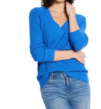 Nic+Zoe Waffle Stitch V-Neck Sweater In Sapphire