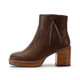 Yellow Box Womens Imperial Boot In Chocolate