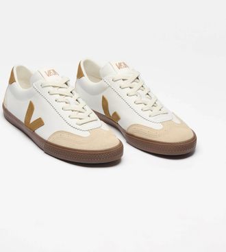 Veja Volley Leather Womens Trainers in White - Size UK 7