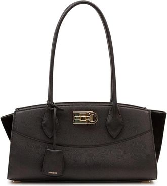 Ferragamo Elongated Shoulder Bag - Dames - Schoudertassen - Zwart - ONE Size - Tassen