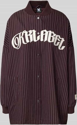 Karo Kauer Oversized Hemdjacke mit Label-Stitching in Pflaume, Gr&ouml;&szlig;e M/L