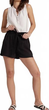 Bella Dahl Kayla Ruffle Waist Shorts In Black