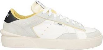 Strype Sneakers