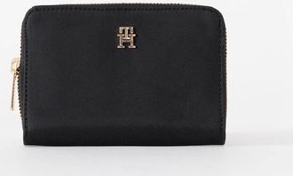 Tommy Hilfiger Womens Tommy Hilfiger Popette Medium Nylon Womens Zip Bag - Black - Size: ONE size