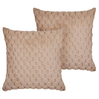 Beliani Conjunto De 2 Cojines De Pelo Sint&eacute;tico Beige Arena 43 X 43 Cm Panal Relleno Purslane