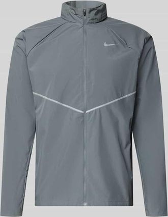 Nike Regular Fit Jacke mit Stehkragen Modell Miler in Mittelgrau, Gr&ouml;&szlig;e XXL