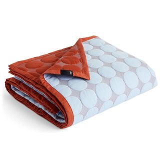 HAY Mega Dot Tagesdecke, 235 x 245 cm, hellblau