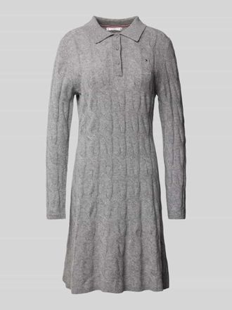 Tommy Hilfiger Knielanges Strickkleid mit Zopfmuster in Hellgrau, Gr&ouml;&szlig;e XL