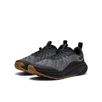 Keen Mens Roam Trail Running Shoe In Black/magnet
