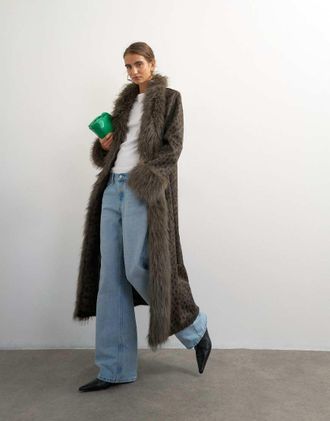 Topshop cappotto lungo con stampa animalier grigio in pelliccia sintetica-Marrone