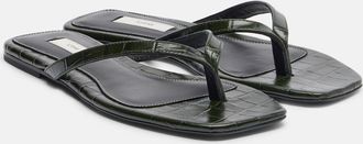 Toteme Sandalias de piel grabada