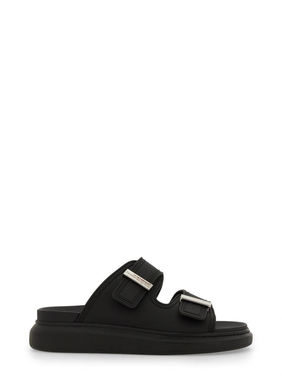 Alexander McQueen ブラックサンダル パラシュート サンダル | ブラック | Alexander McQueen JP