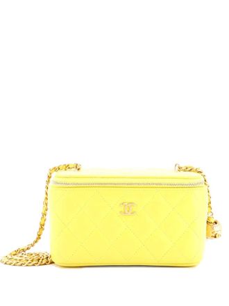 Chanel Pearl Crush Vanity Case with Chain Quilted Lambskin Small clutch bag - Geel