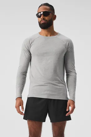 Alo | Triumph Long Sleeve T-Shirt in Athletic Heather Grey, Size: Medium