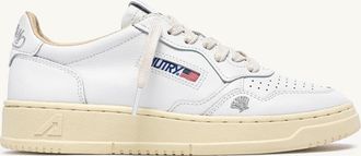 Autry SNEAKERS MEDALIST LOW IN PELLE BIANCA CON DETTAGLI ARGENTO