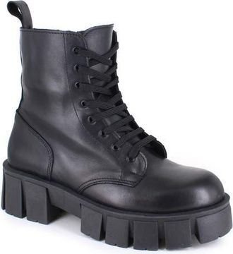 Zigi Soho Alejandria Lug Sole Boot in Black Leather at Nordstrom, Size 10Us