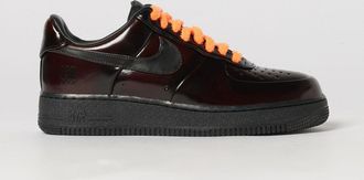 Nike Sneakers Air Force 1 07 in pelle con iconico logo Swoosh e punta traforata