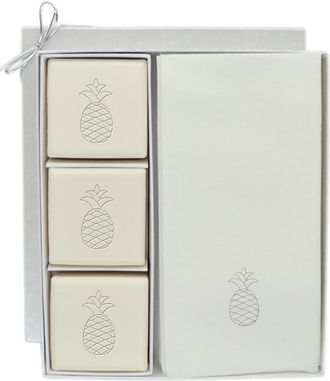 Carved Solutions Ecoluxury Courtesy Gift Set