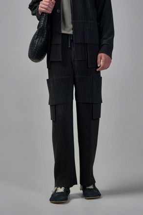 Homme Pliss&eacute; Issey Miyake Multi-Pocket Pants | coke grey