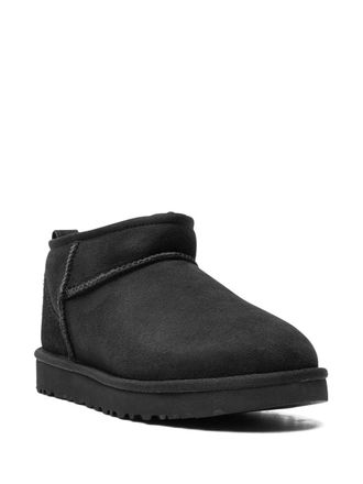 UGG Slipper Boot - Black
