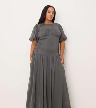 Asos Curve ASOS DESIGN Curve - Vestito lungo grigio antracite in chiffon con maniche a sbuffo-Multicolore