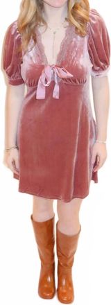 So Me Lori Velvet Dress In Red