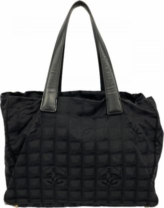 Chanel Black Nylon Tote Bag (Pre-Owned)
