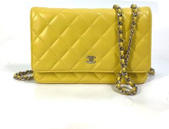 Chanel Leather Pochette Shoulder Bag (Pre-Owned)