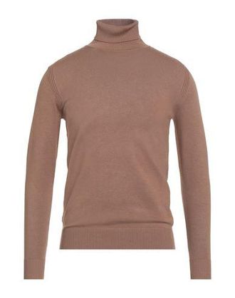 Out / Fit Turtlenecks