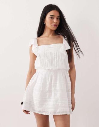 Abercrombie & Fitch Vestito corto boh&eacute;mien ricamato con pantaloncini bianco