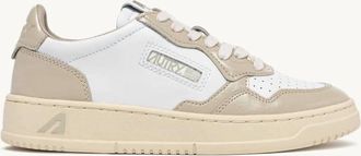 Autry Womens Medalist Sneakers In Patent White Tidfoam
