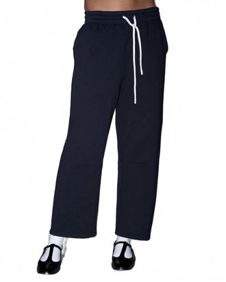 perfectwhitetee Fallon Fleece Barrel Sweatpant In True Black