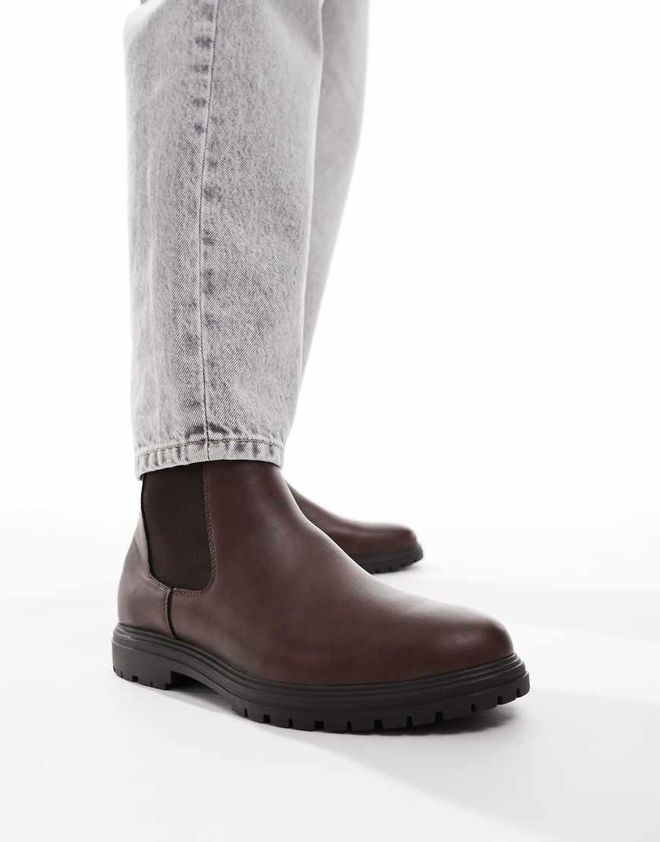 Dalton Chelsea boots in brown