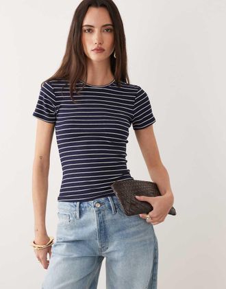 Good American T-shirt mini a coste in modal blu navy a righe-Multi
