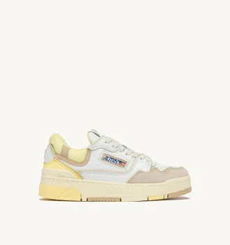 Autry SNEAKERS CLC LOW IN WHITE BOULDER AND LEMON MERINGUE LEATHER AND SUEDE