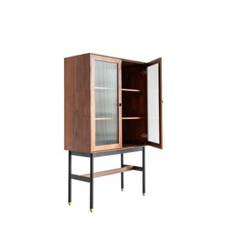 PIB Vitrina de cristal acanalado y nogal