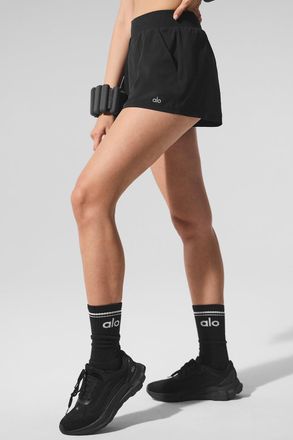 Alo | Breezy Short in Black, Size: Medium
