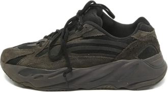 Yeezy by Kanye West Boost 700 Vanta sneakers - Black