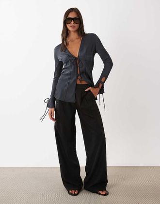 Lioness Volt - Pantaloni a fondo ampio neri con pieghe in coordinato-Nero