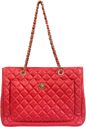 Chanel Matelasse Leather Tote Bag (Pre-Owned)