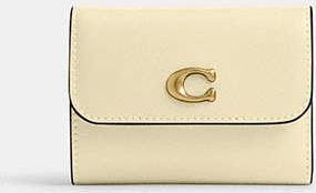 Coach Essential Card Holder Wallet