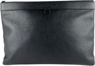 Louis Vuitton Pre-owned Clutches, male, Black, Size: ONE SIZE Pre-owned Monogram Shadow Pochette