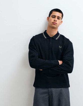 Fred Perry felpa con colletto a contrasto foderata in pile nera-Nero