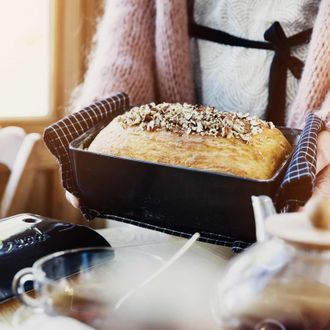 Emile Henry Bread Loaf Baker With Lid