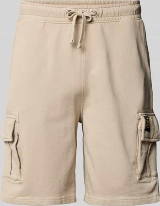 Superdry Regular Fit Cargoshorts mit Eingrifftaschen in Offwhite, Gr&ouml;&szlig;e L