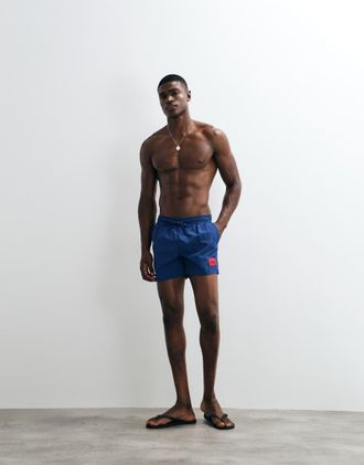 HUGO BOSS HUGO Red - Pantaloncini da bagno blu con riquadro del logo