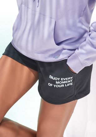 Buffalo Sweatshorts mit Statement Druck, Loungewear