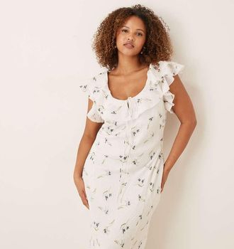 Asos Curve ASOS DESIGN Curve - Vestito lungo testurizzato color crema a fiorellini con scollo a cuore e volant-Multicolore