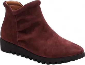 Aetrex Womens Zoey Slip-On Zip Boot In Burgundy